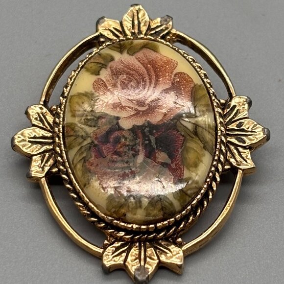 Vintage Coventry Gold Tone Floral/Rose Cameo Brooch/Pendant - Picture 3 of 4